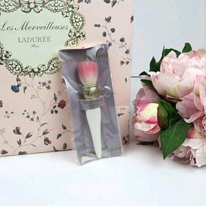 LADUREE Les Merveilleuses Makeup Cheek Brush Rose